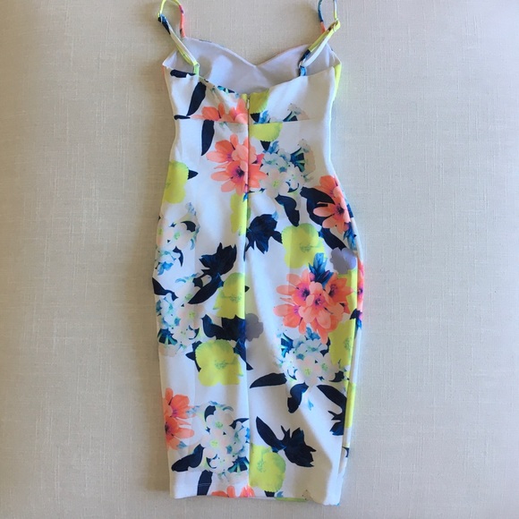 Nookie White Floral Dress - Picture 2 of 4